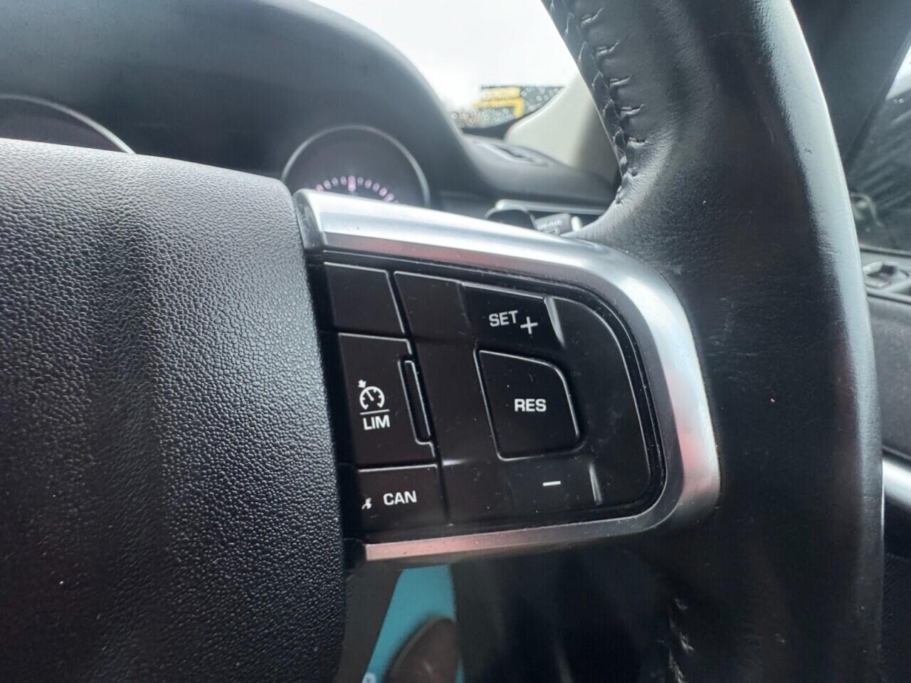 Used Land Rover Discovery Sport 2015 for sale - 76965346: Photo 57