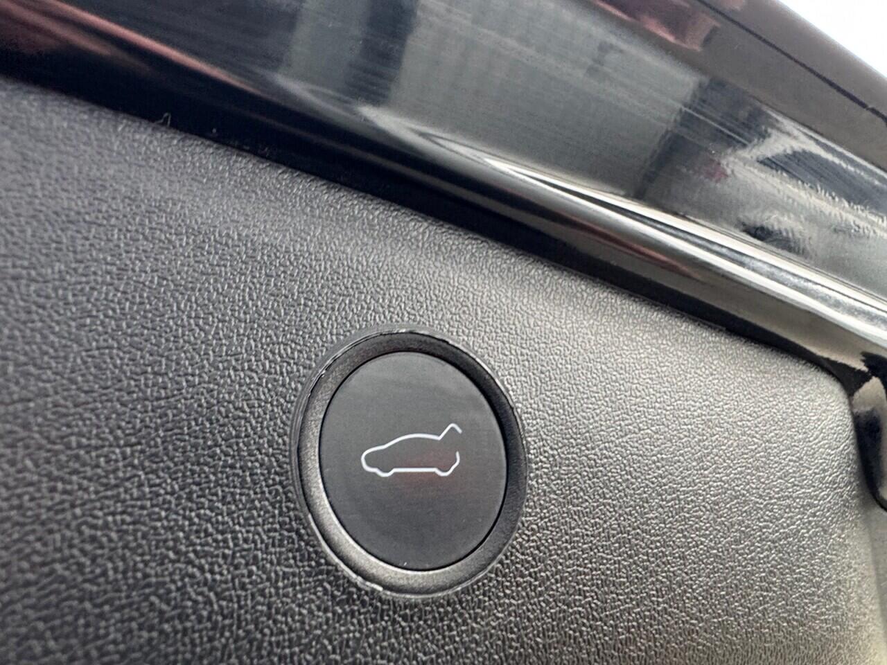 Used Tesla Model 3 2021 for sale - 76700959: Photo 32