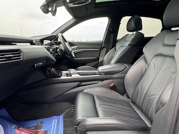 Used Audi e-tron 2020 for sale - 76701247: Photo