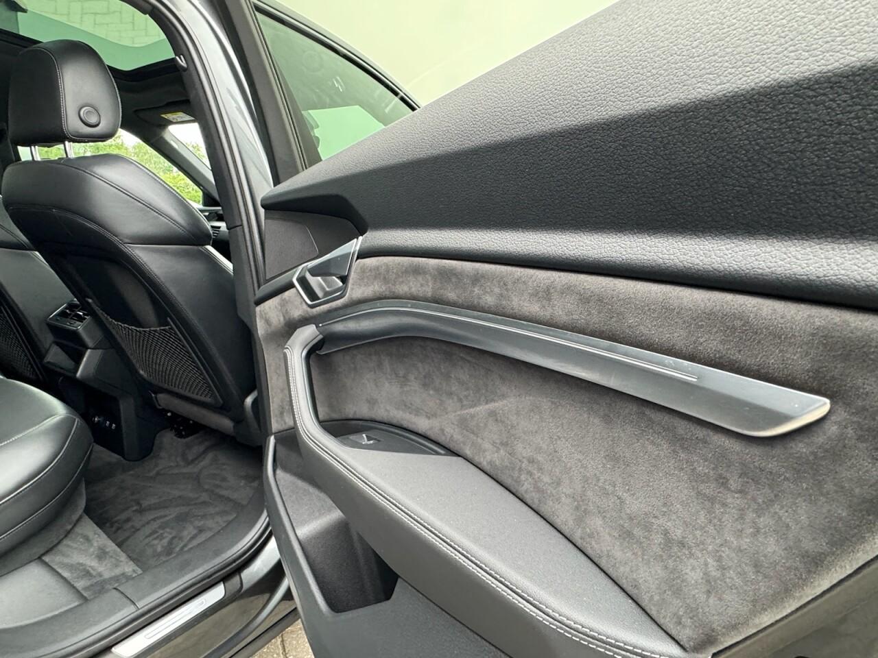 Used Audi e-tron 2020 for sale - 76701247: Photo 51