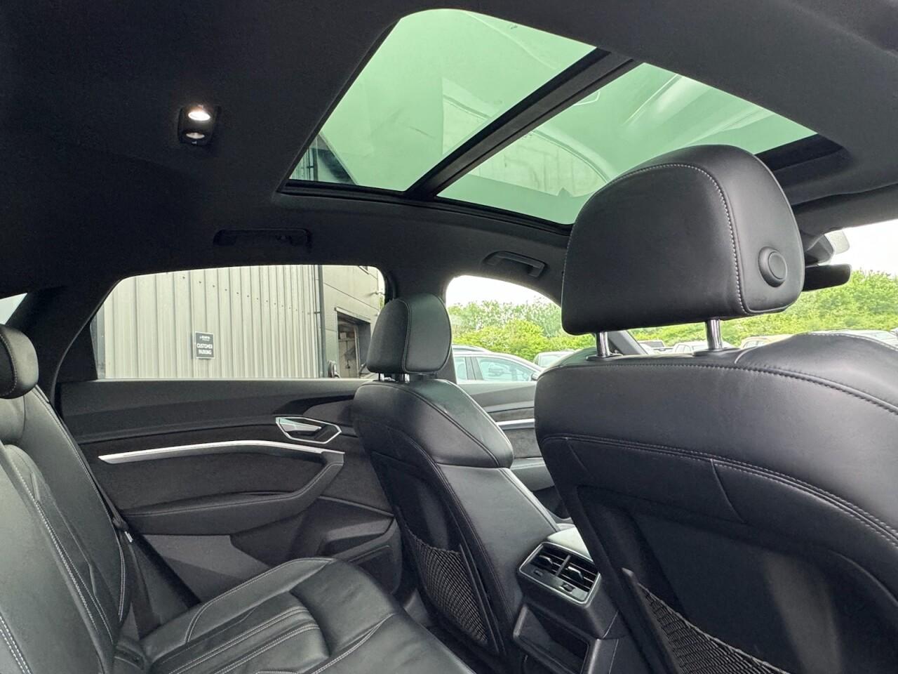 Used Audi e-tron 2020 for sale - 76701247: Photo 52