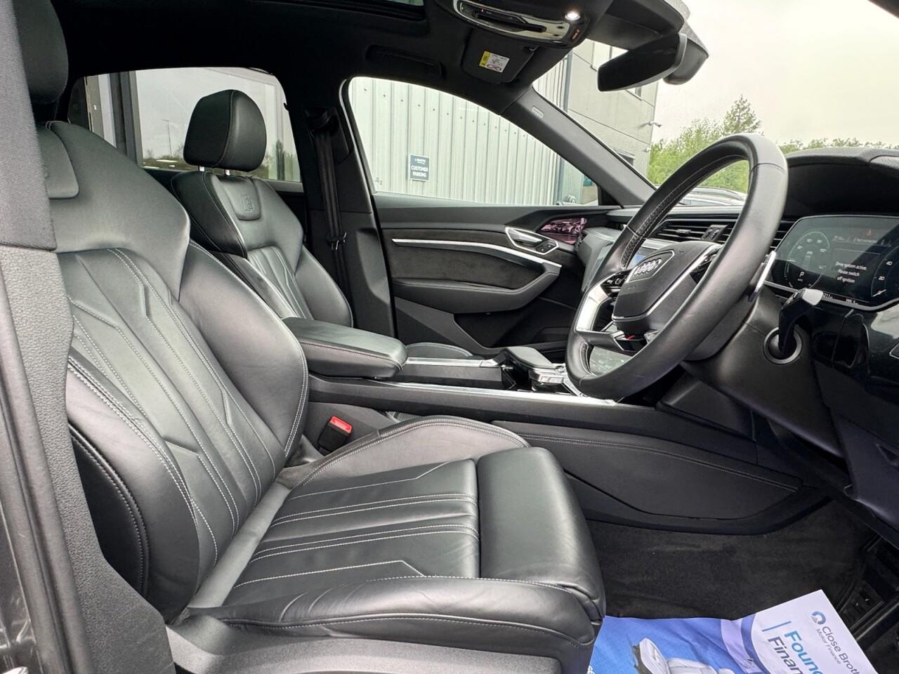 Used Audi e-tron 2020 for sale - 76701247: Photo 6