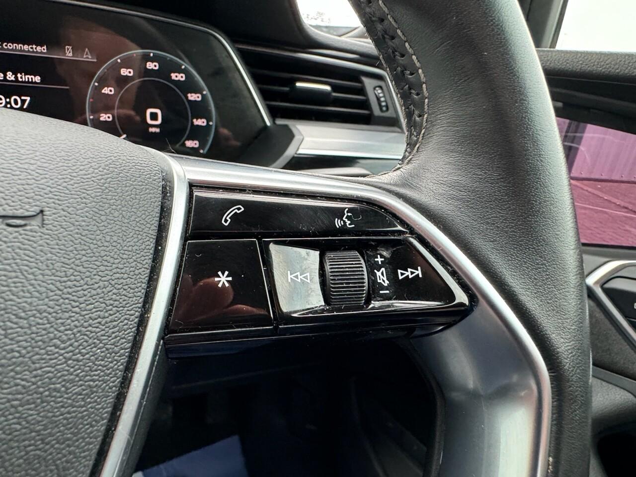 Used Audi e-tron 2020 for sale - 76701247: Photo 84