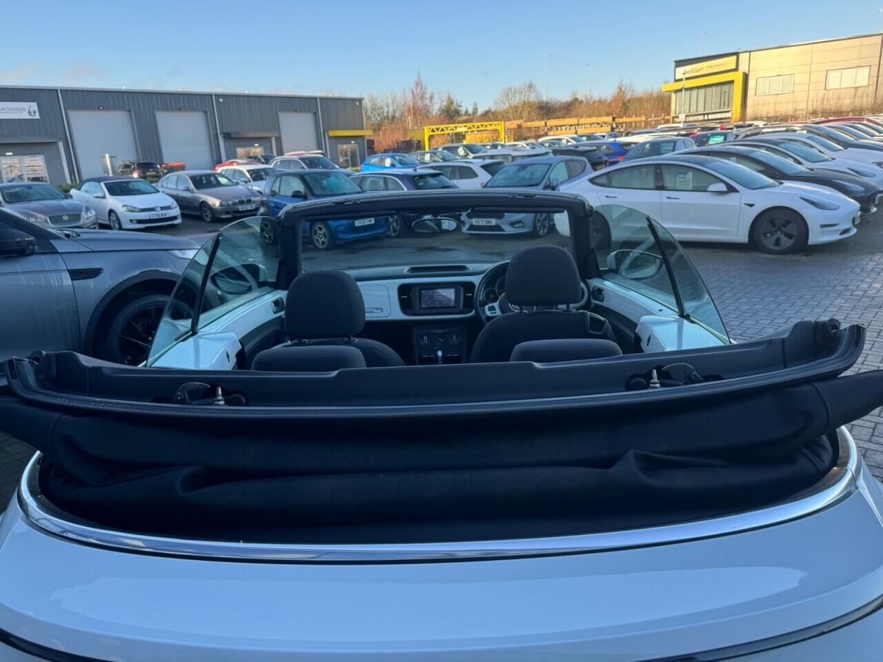 Used Volkswagen Beetle 2015 for sale - 77016020: Photo 16