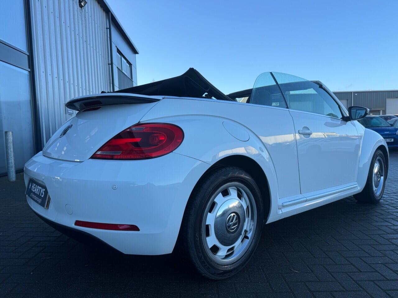 Used Volkswagen Beetle 2015 for sale - 77016020: Photo 18