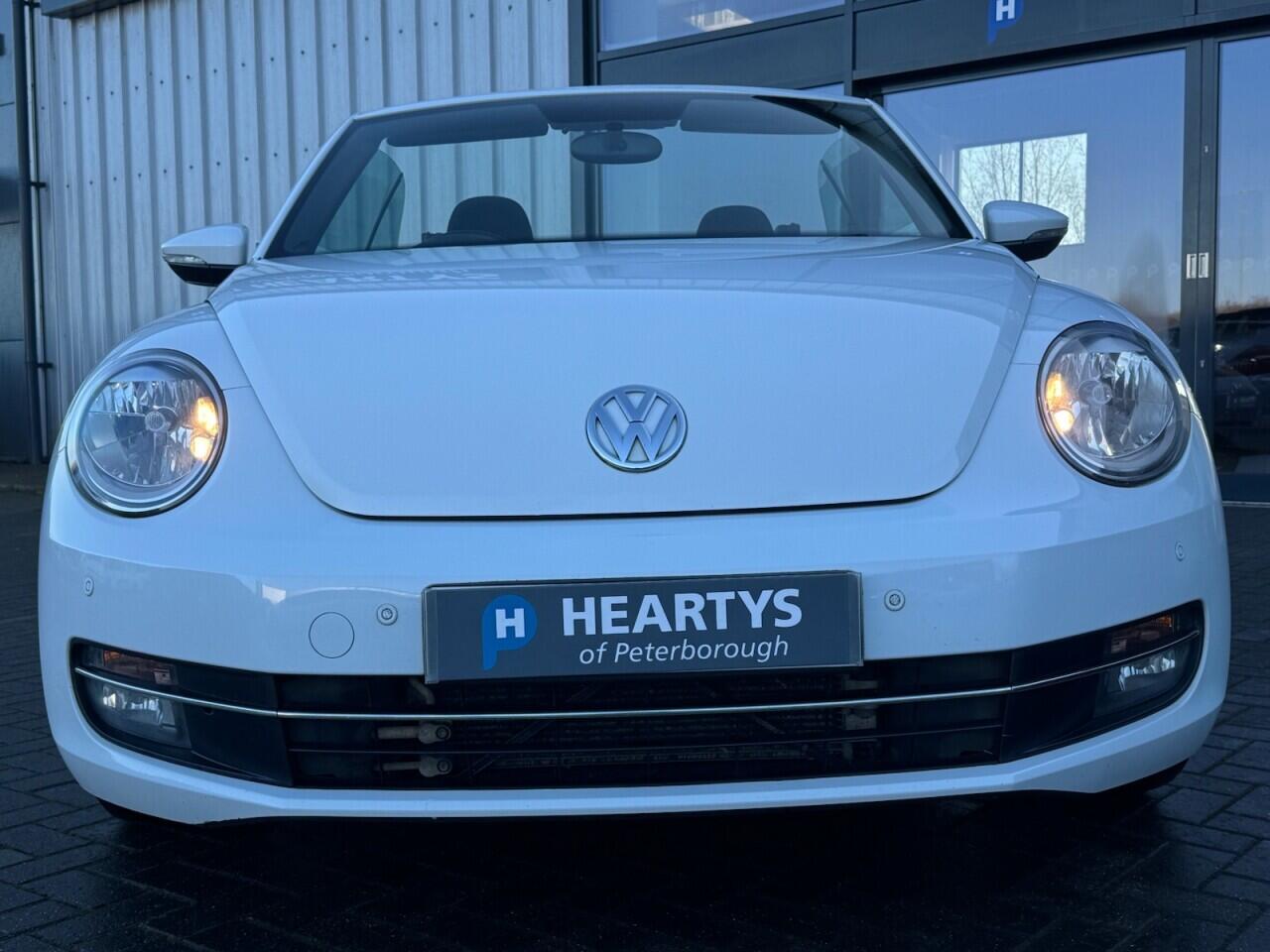 Used Volkswagen Beetle 2015 for sale - 77016020: Photo 2