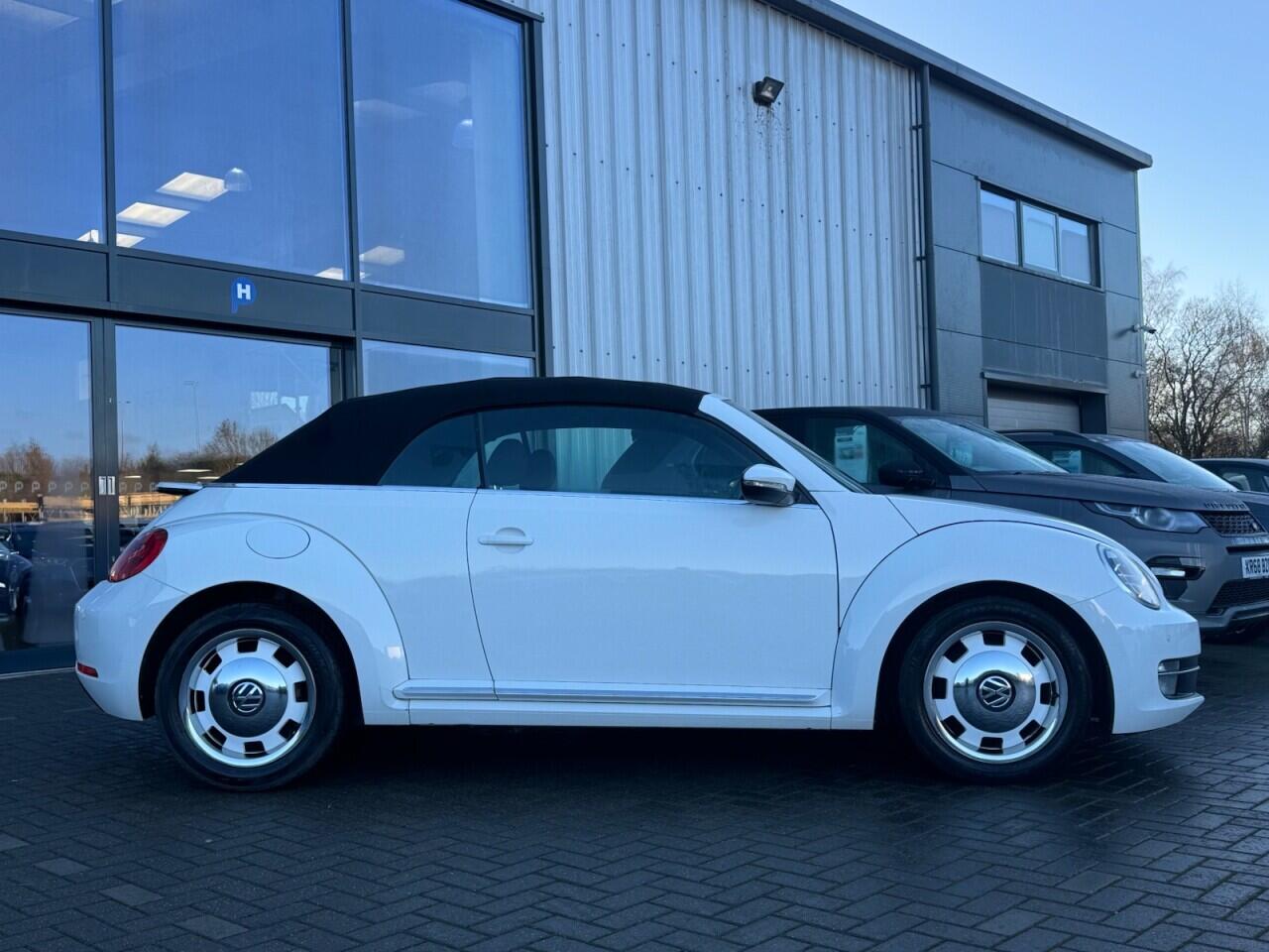Used Volkswagen Beetle 2015 for sale - 77016020: Photo 32