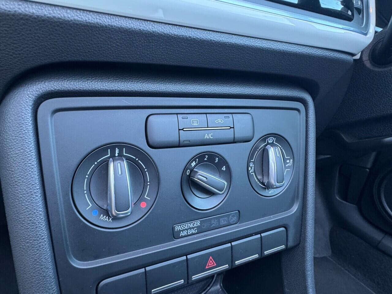 Used Volkswagen Beetle 2015 for sale - 77016020: Photo 47