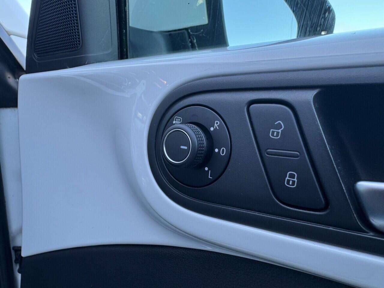 Used Volkswagen Beetle 2015 for sale - 77016020: Photo 52