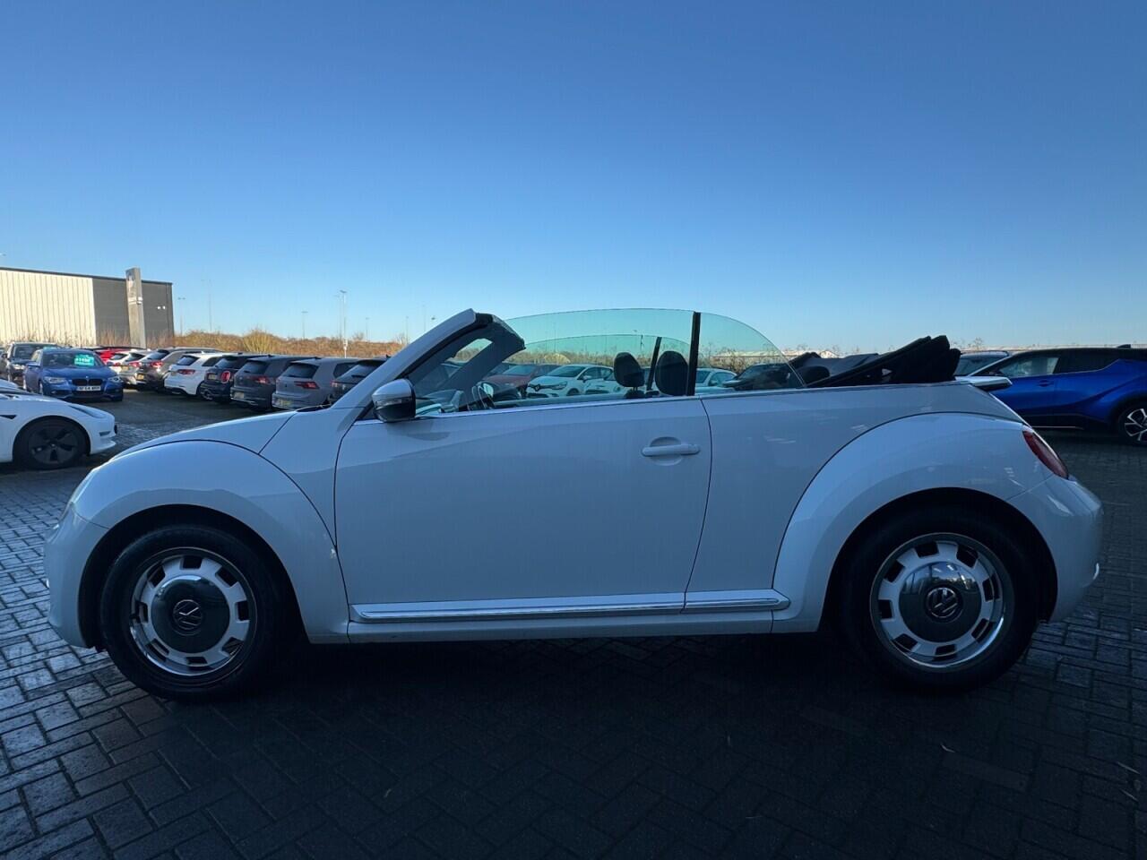 Used Volkswagen Beetle 2015 for sale - 77016020: Photo 6