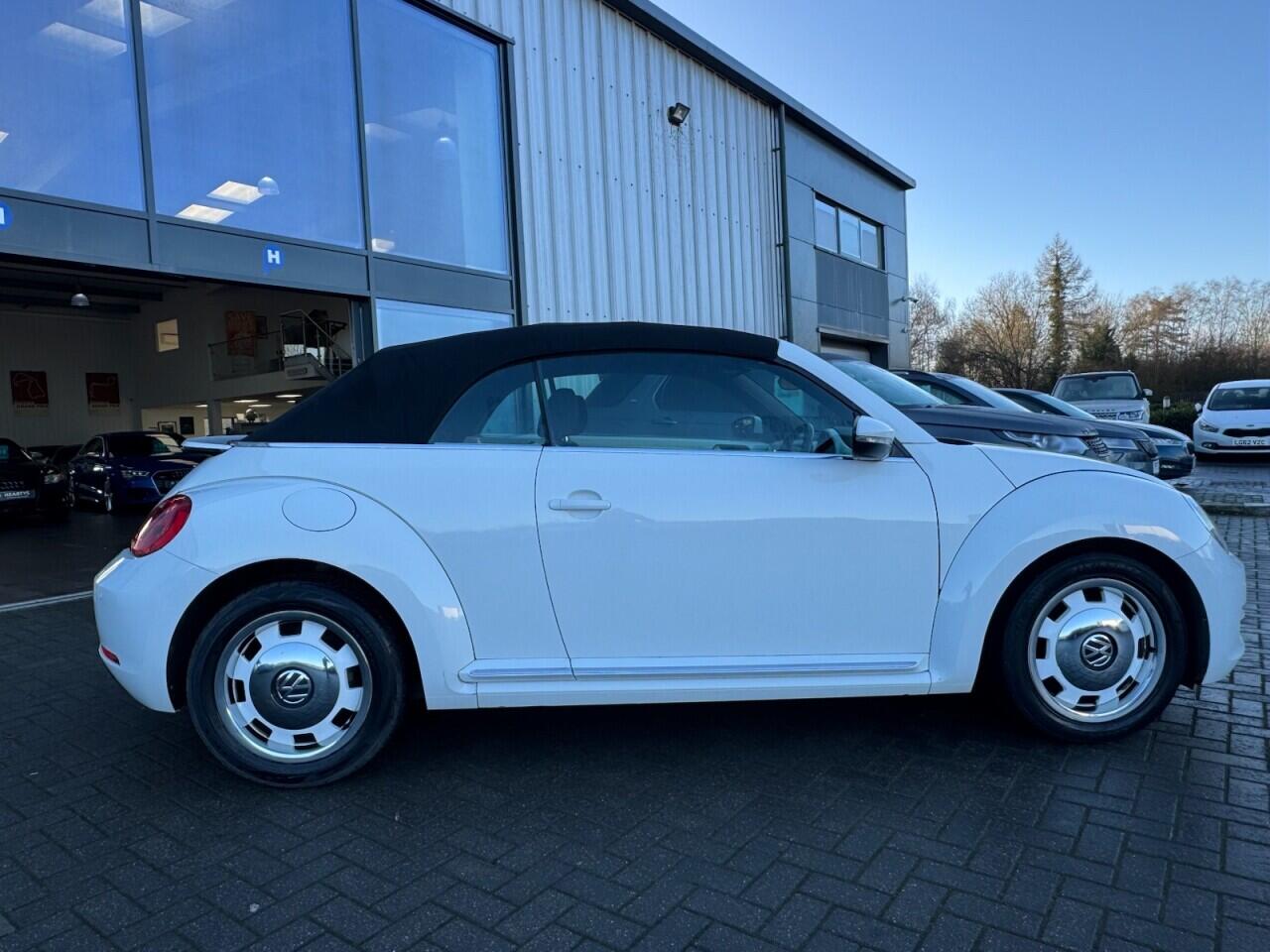 Used Volkswagen Beetle 2015 for sale - 77016020: Photo 60