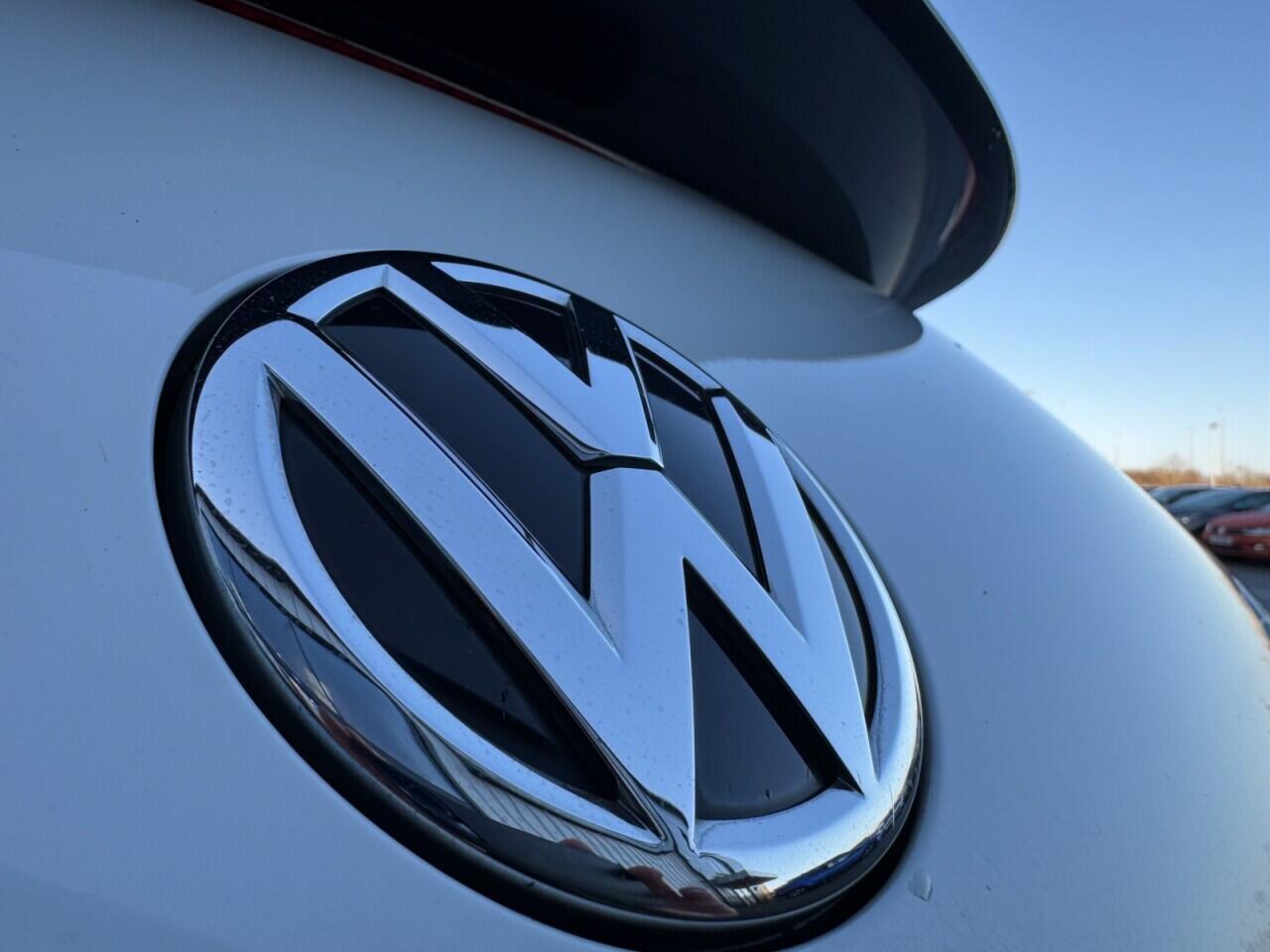 Used Volkswagen Beetle 2015 for sale - 77016020: Photo 61