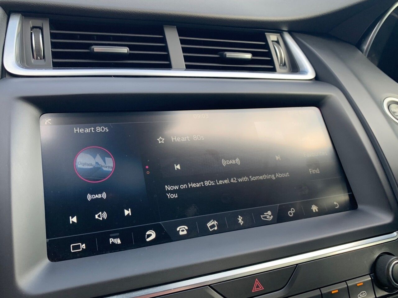 Used Jaguar E-Pace 2018 for sale - 76700916: Photo 54