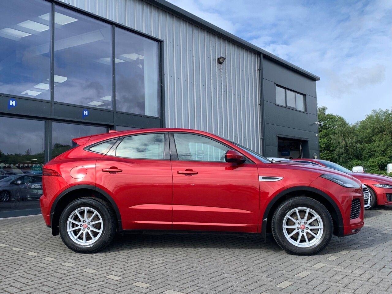 Used Jaguar E-Pace 2018 for sale - 76700916: Photo 6