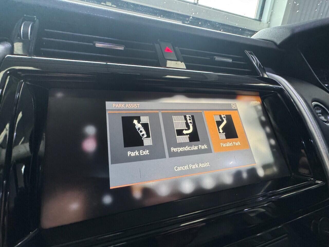 Used Land Rover Discovery 2018 for sale - 76700908: Photo 37