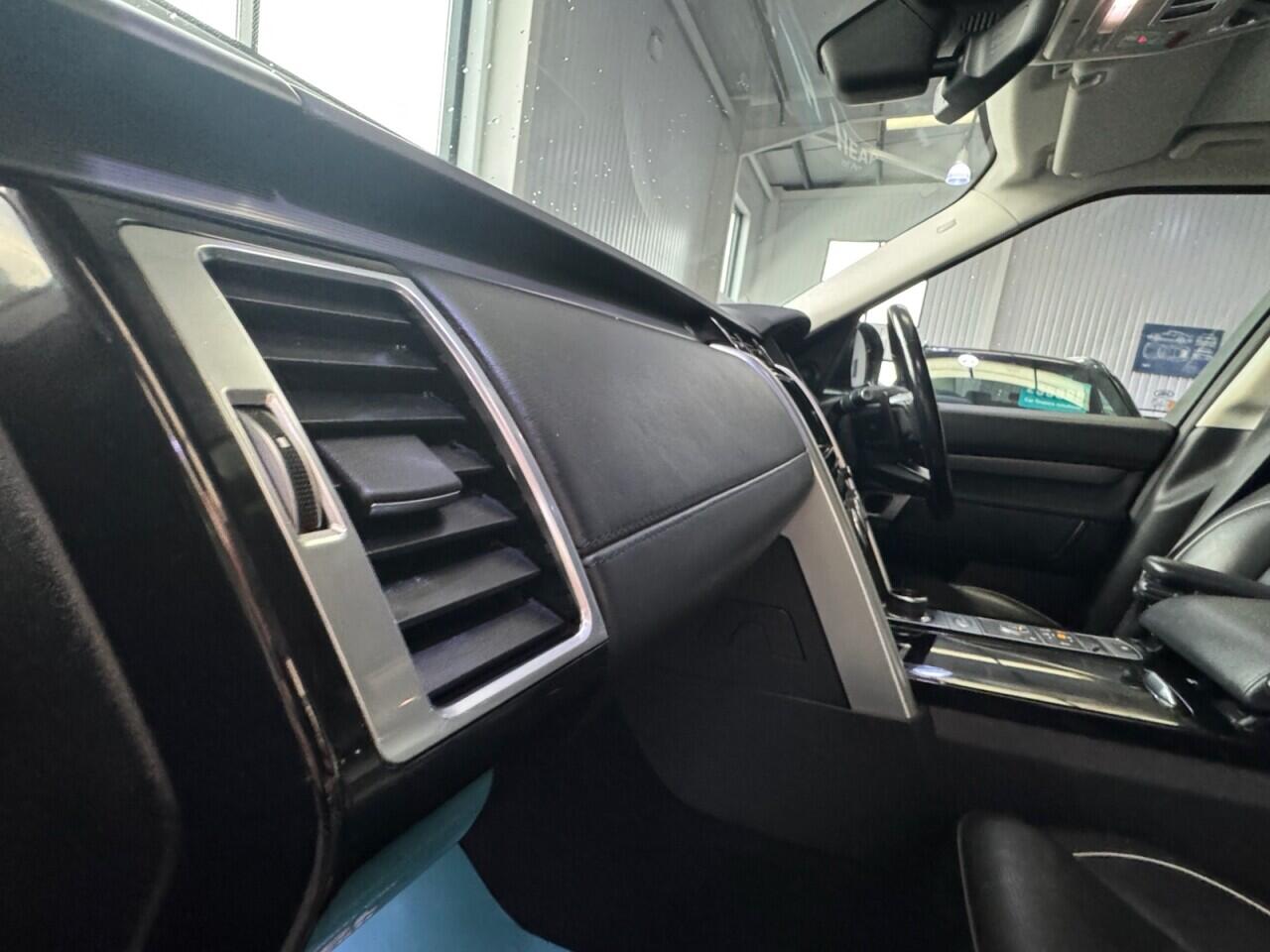 Used Land Rover Discovery 2018 for sale - 76700908: Photo 45