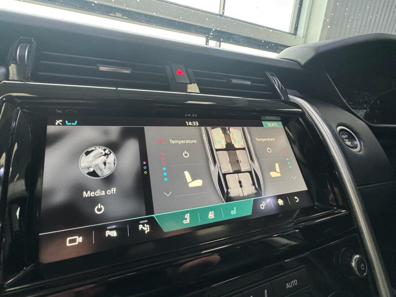 Used Land Rover Discovery 2018 for sale - 76700908: Photo 60