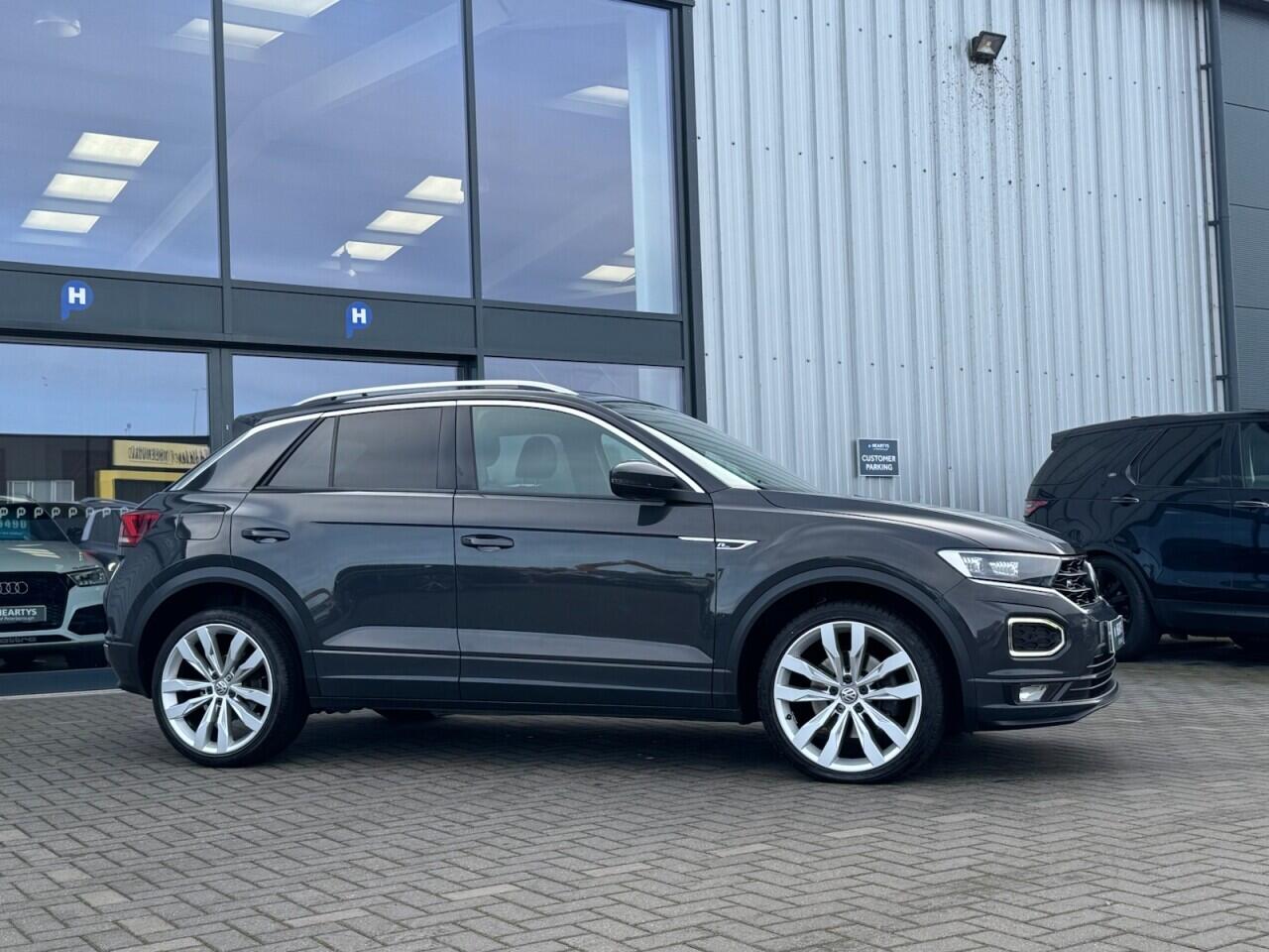Used Volkswagen T-Roc 2020 for sale - 76702130: Photo 10
