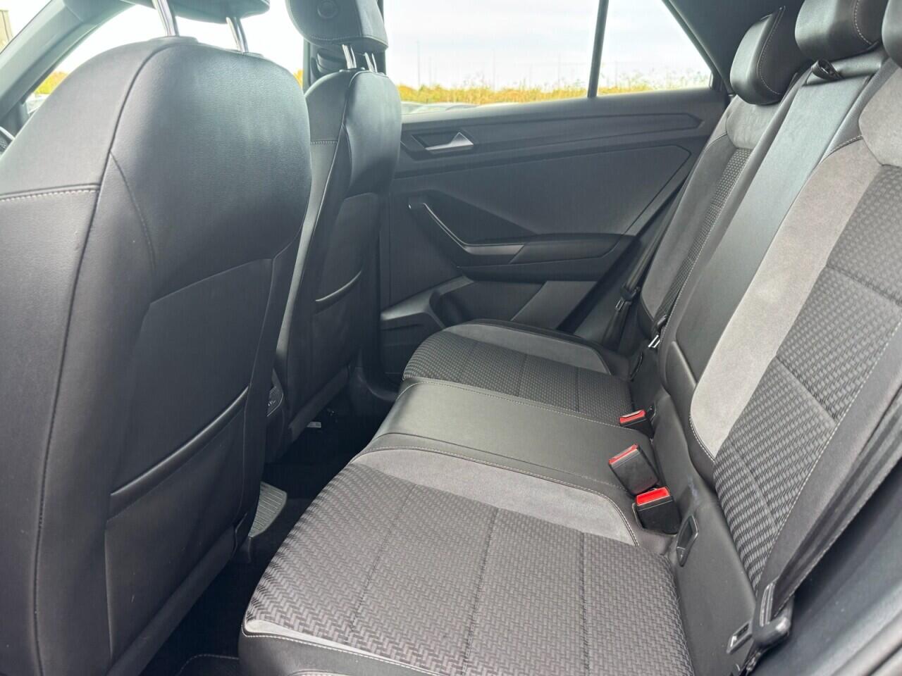Used Volkswagen T-Roc 2020 for sale - 76702130: Photo 17