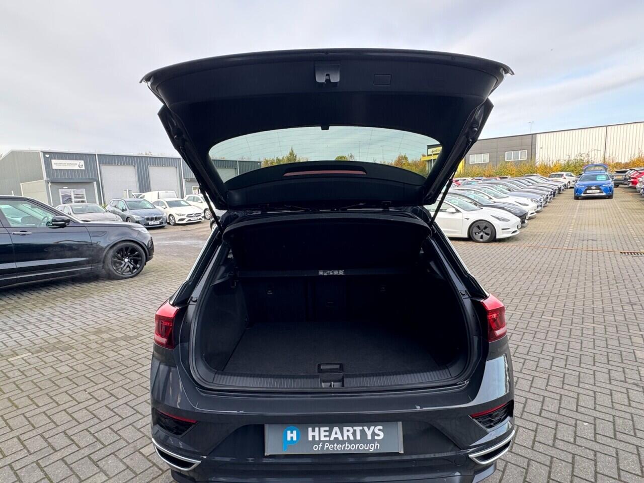 Used Volkswagen T-Roc 2020 for sale - 76702130: Photo 32