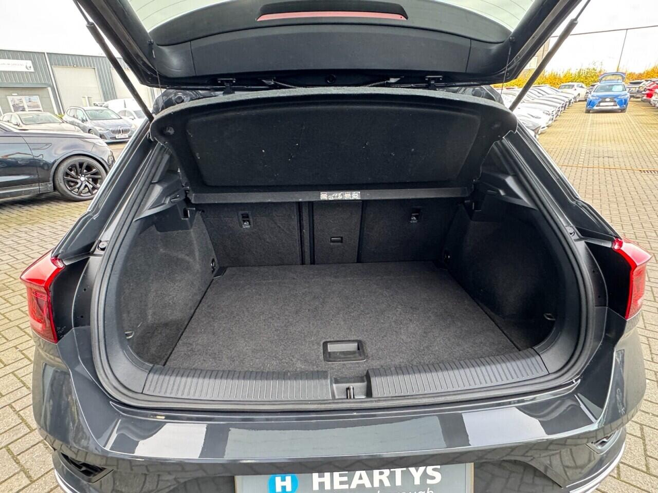 Used Volkswagen T-Roc 2020 for sale - 76702130: Photo 34