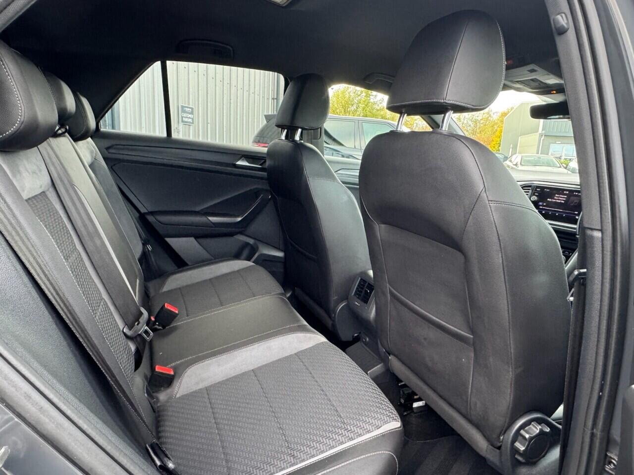 Used Volkswagen T-Roc 2020 for sale - 76702130: Photo 39