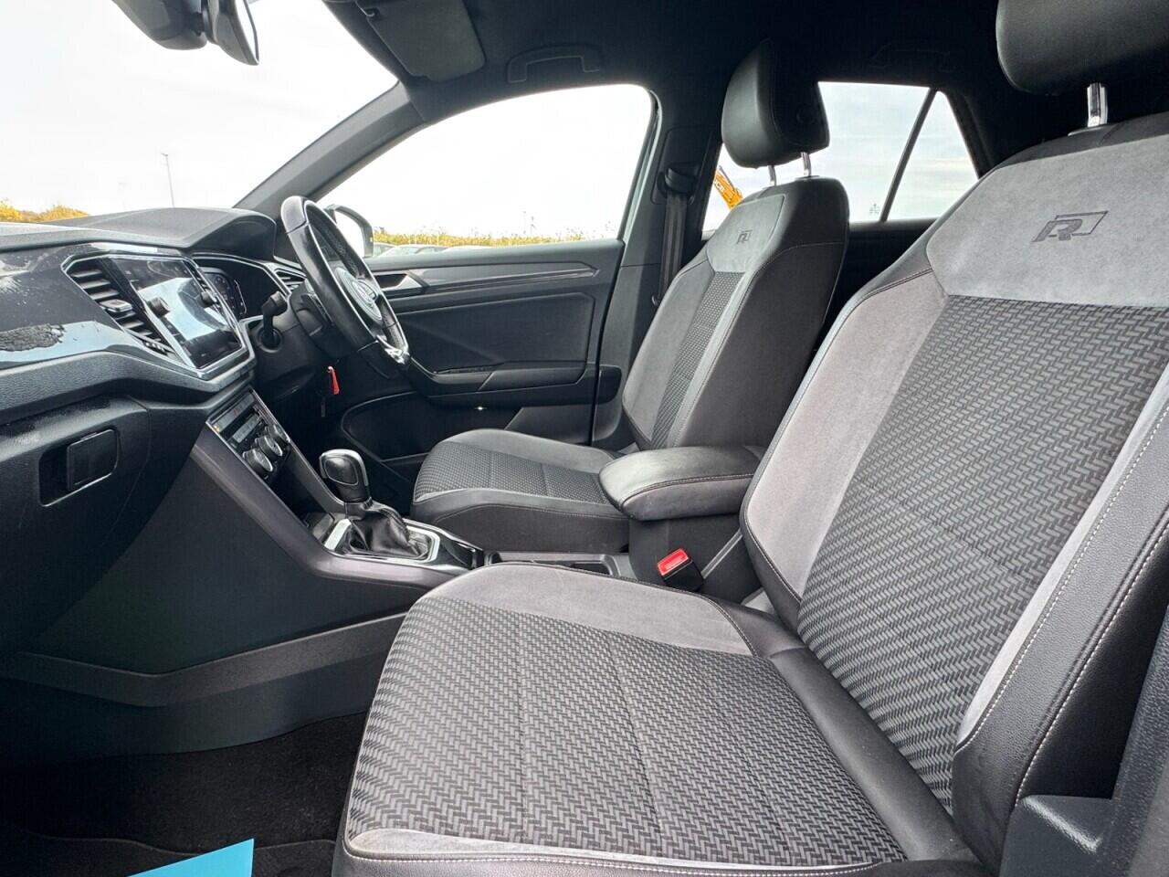 Used Volkswagen T-Roc 2020 for sale - 76702130: Photo 5