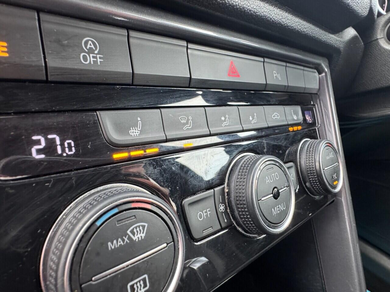 Used Volkswagen T-Roc 2020 for sale - 76702130: Photo 50