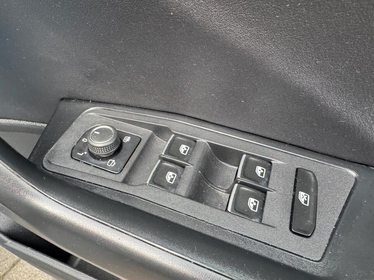 Used Volkswagen T-Roc 2020 for sale - 76702130: Photo 62