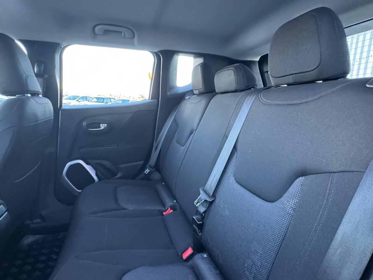 Used Jeep Renegade 2016 for sale - 76701847: Photo 28