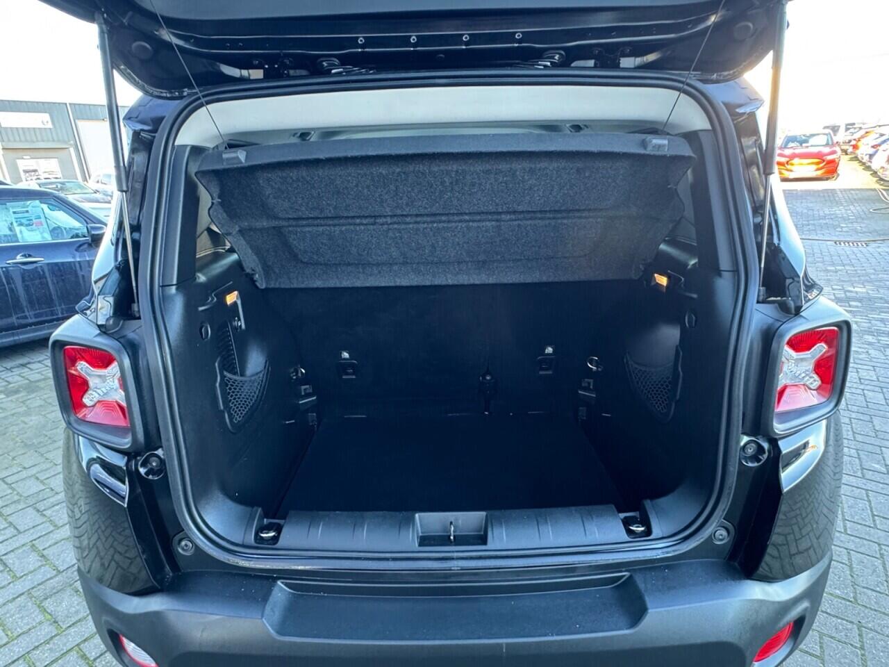 Used Jeep Renegade 2016 for sale - 76701847: Photo 29