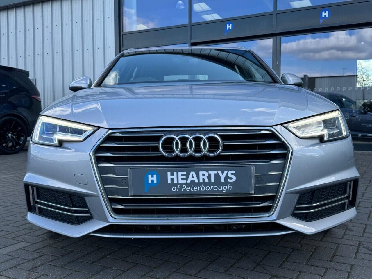 Used Audi A4 2017 for sale - 76702483: Photo 2