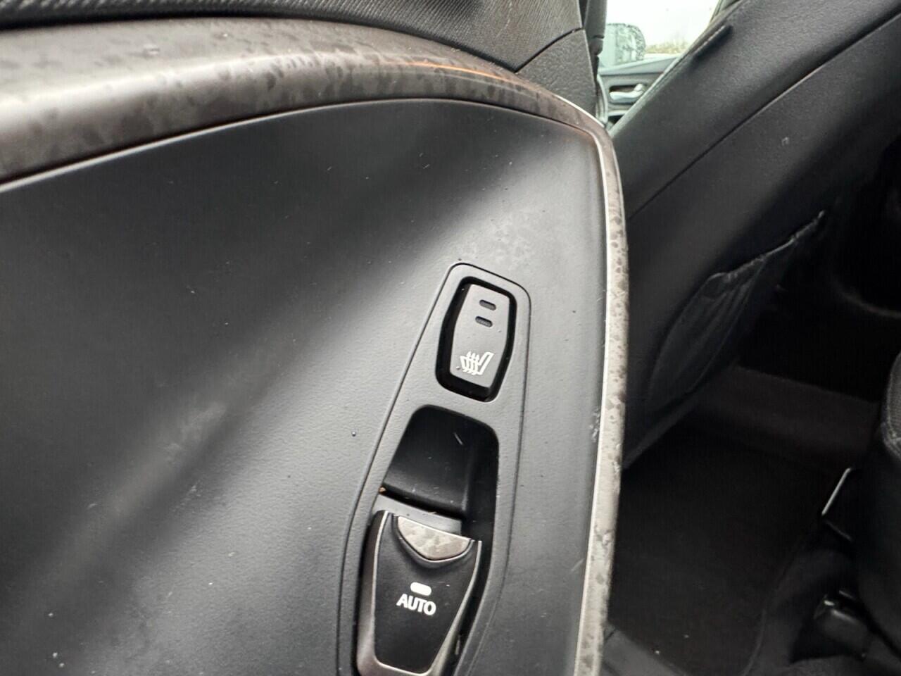 Used Hyundai Santa Fe 2016 for sale - 76701059: Photo 40