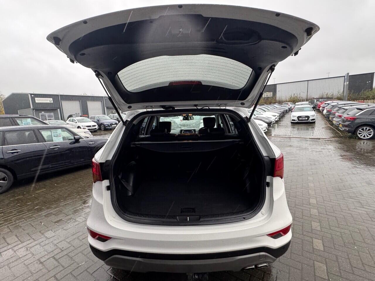 Used Hyundai Santa Fe 2016 for sale - 76701059: Photo 42