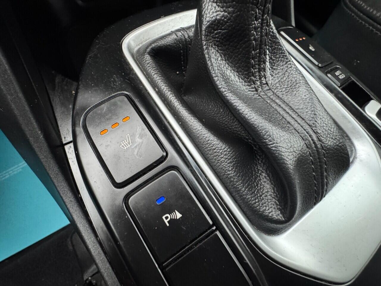 Used Hyundai Santa Fe 2016 for sale - 76701059: Photo 51