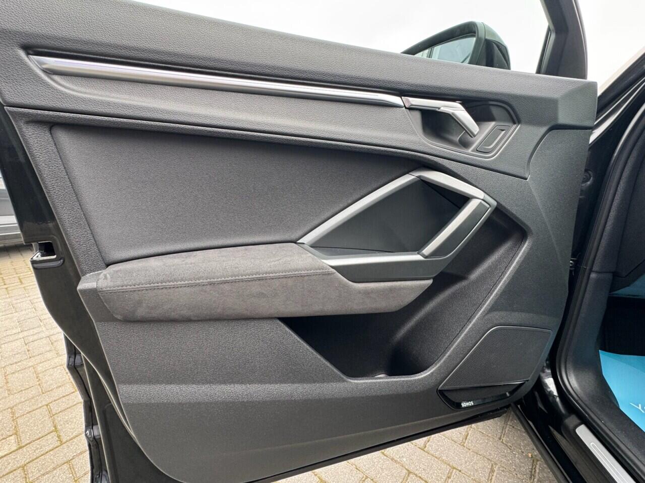 Used Audi RS Q3 2023 for sale - 76702114: Photo 63