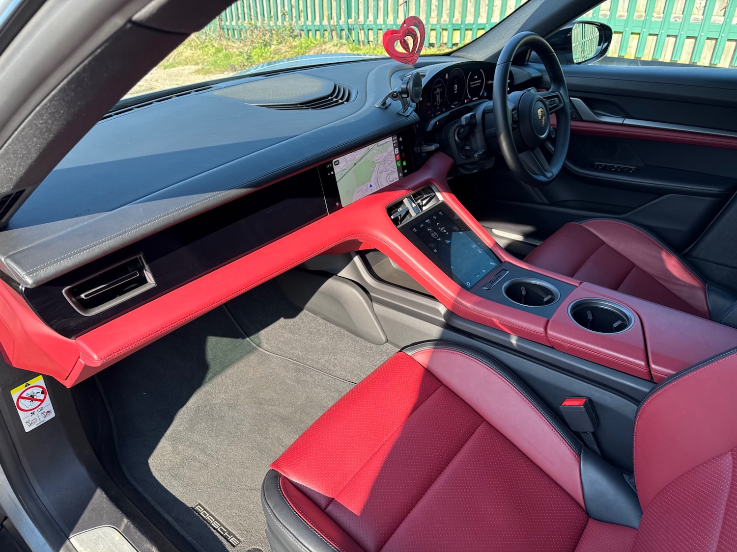 Used Porsche Taycan 2024 for sale - 77750490: Photo 10