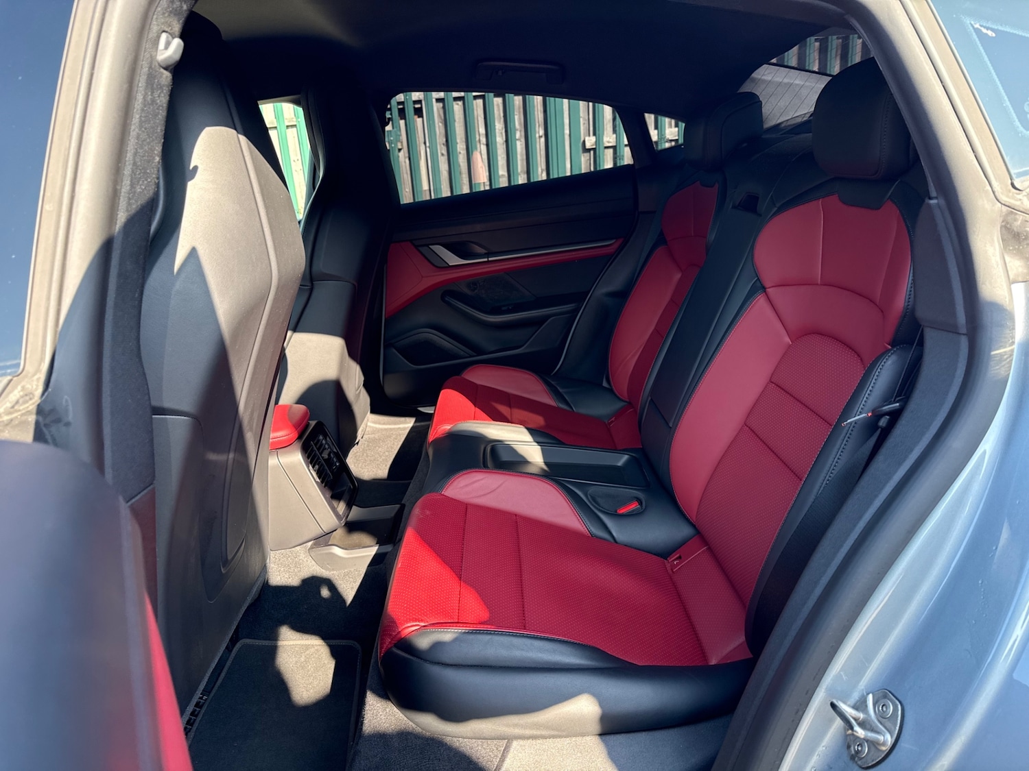 Used Porsche Taycan 2024 for sale - 77750490: Photo 12