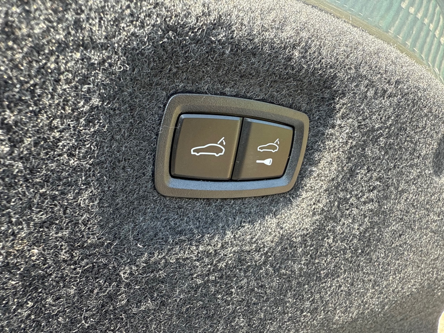 Used Porsche Taycan 2024 for sale - 77750490: Photo 15