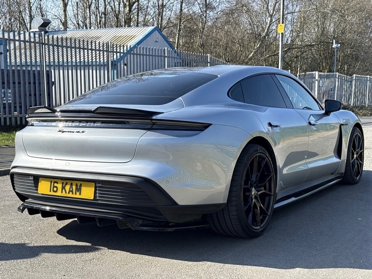 Used Porsche Taycan 2024 for sale - 77750490: Photo 4