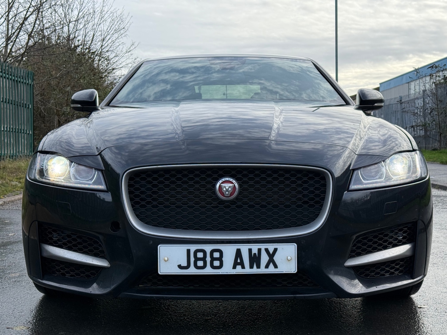 Used Jaguar XF 2018 for sale - 76859459: Photo 2