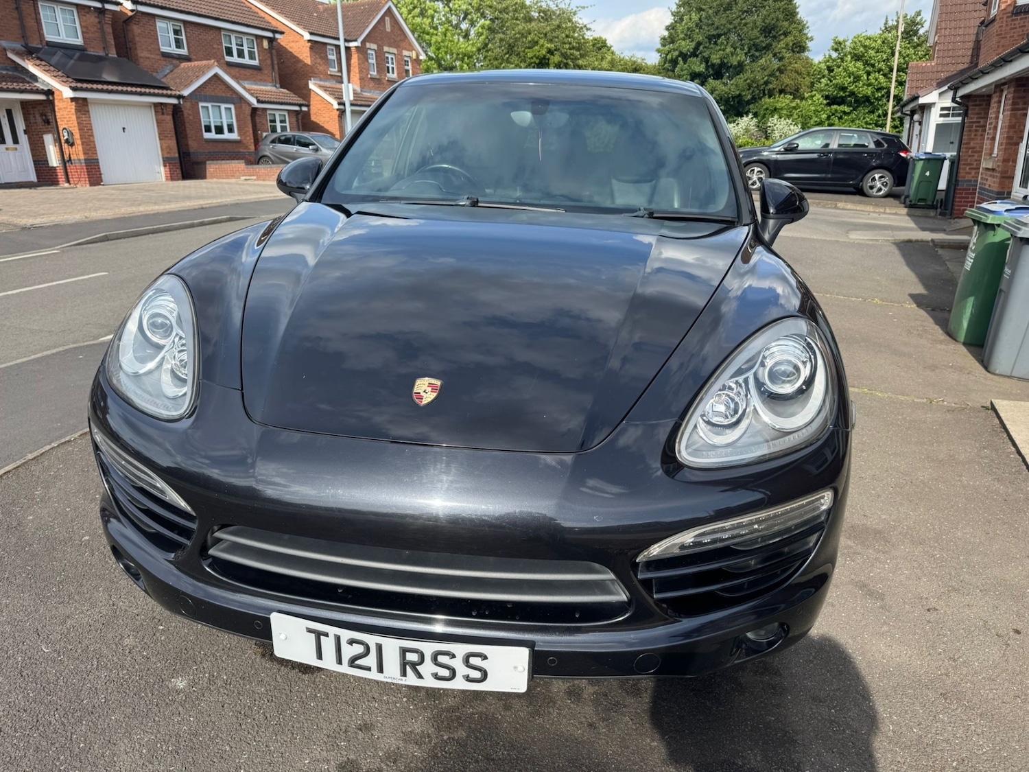 Used Porsche Cayenne 2012 for sale - 76281689: Photo 2