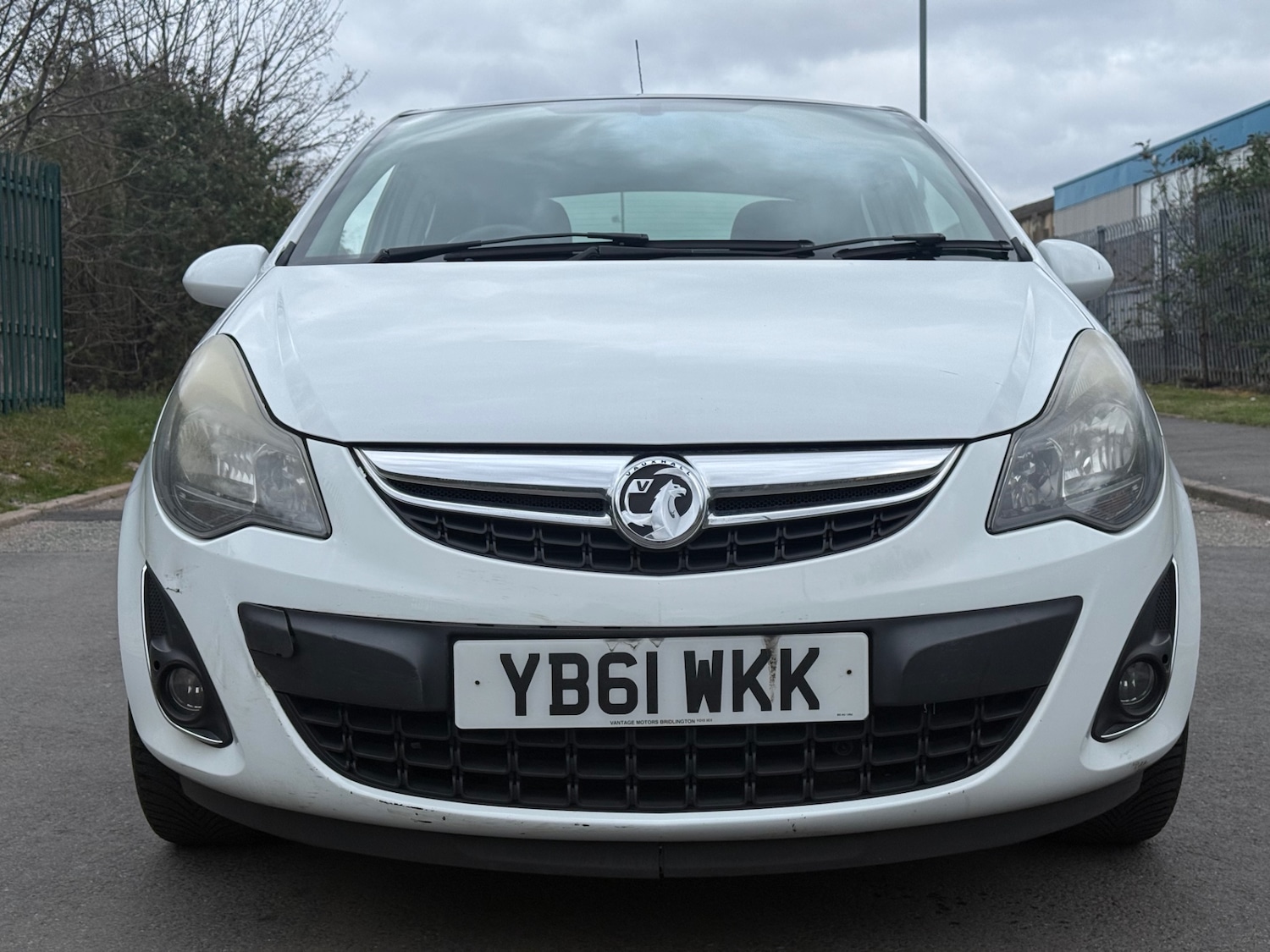 Used Vauxhall Corsa 2012 for sale - 78139452: Photo 2