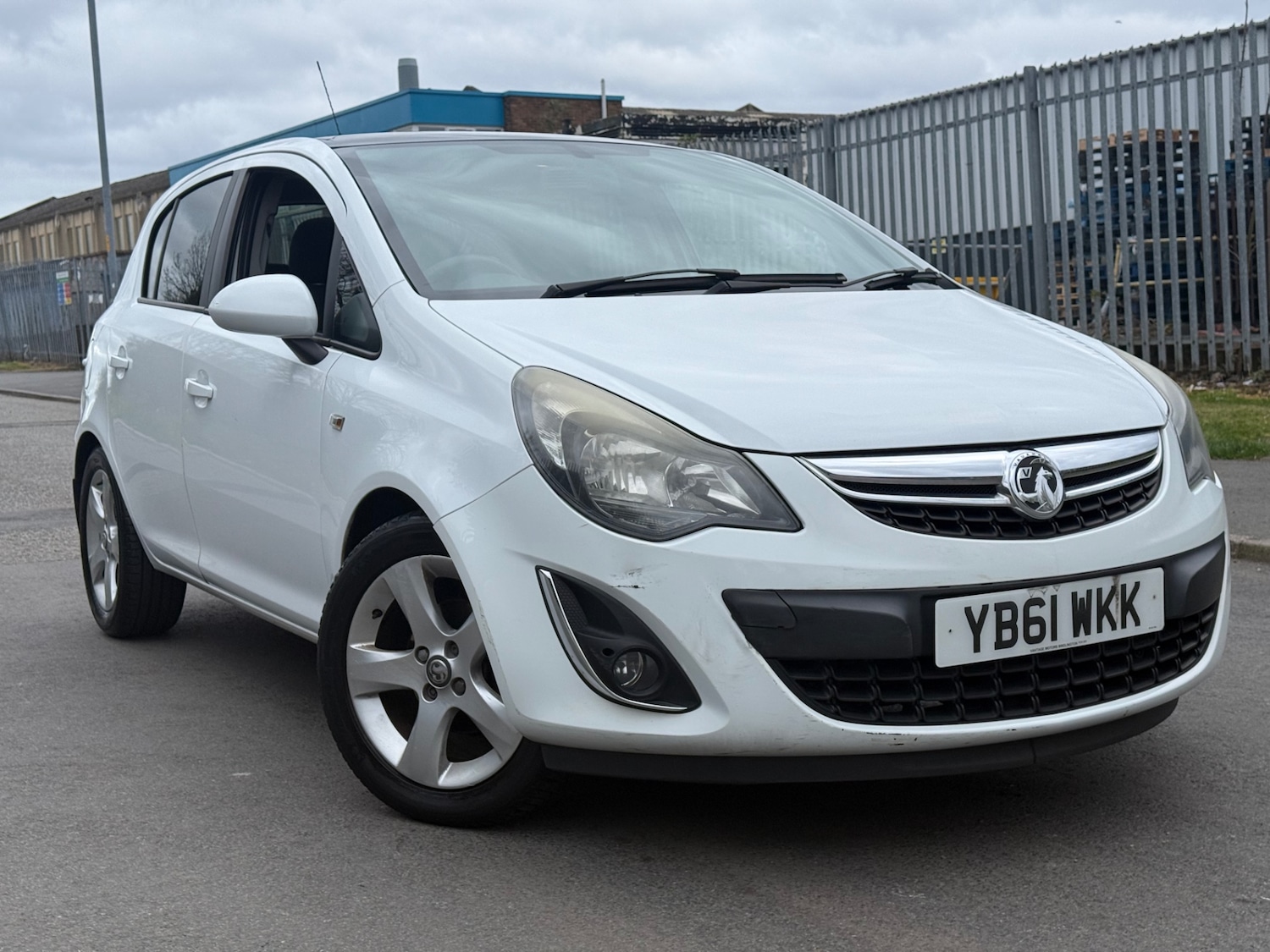 Used Vauxhall Corsa 2012 for sale - 78139452: Photo 3