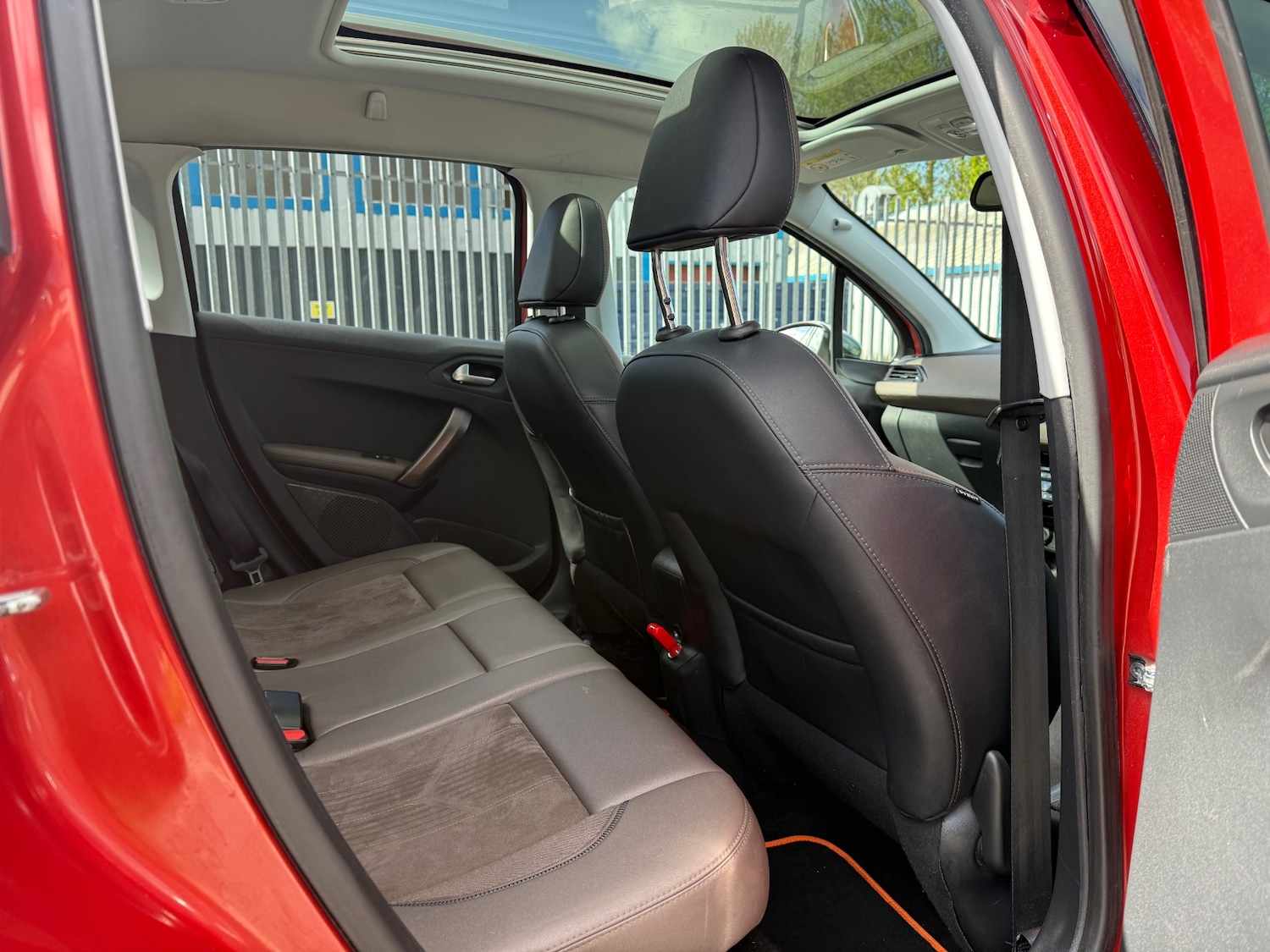 Used Peugeot 2008 2015 for sale - 78210483: Photo 11