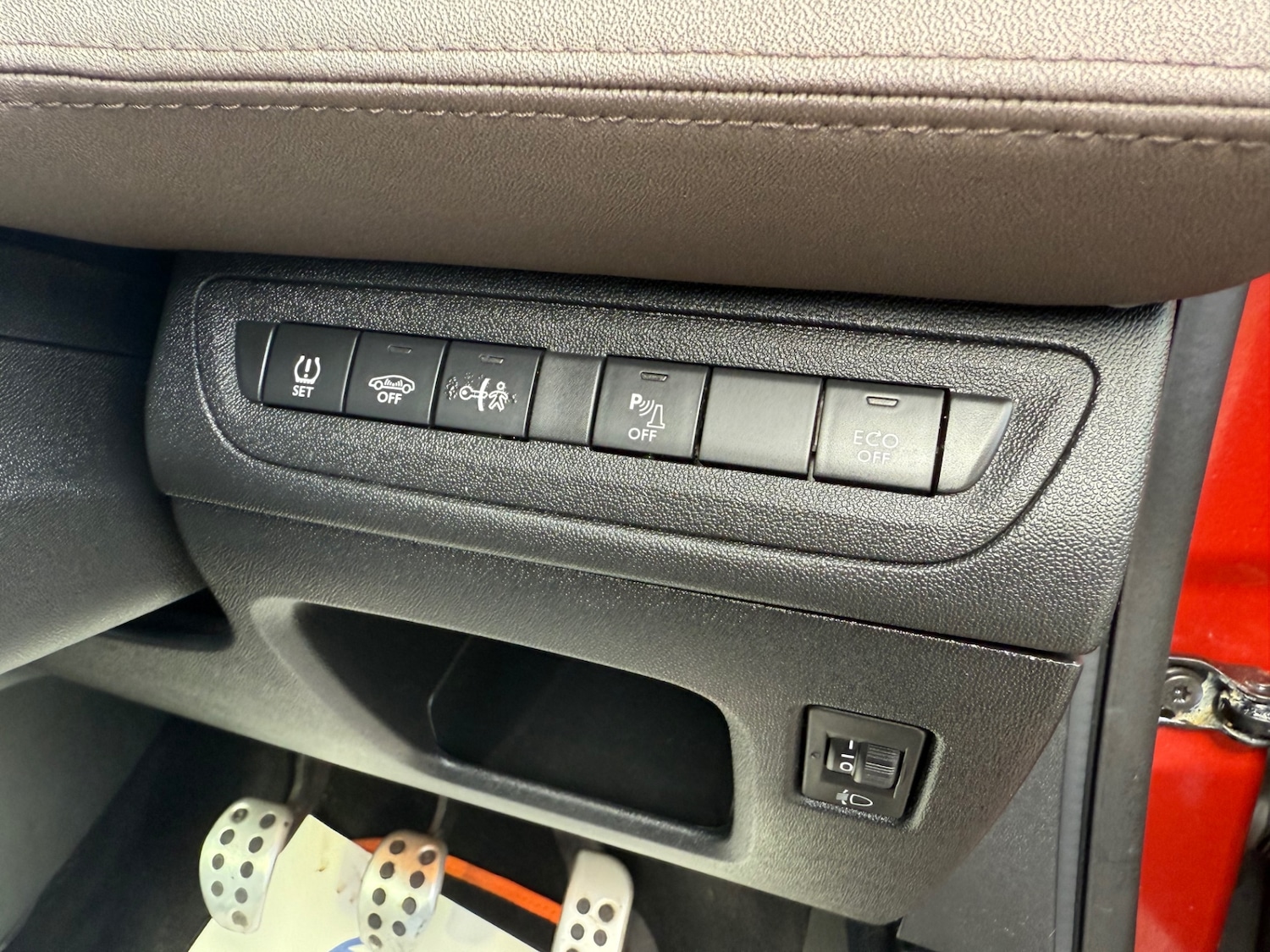 Used Peugeot 2008 2015 for sale - 78210483: Photo 15