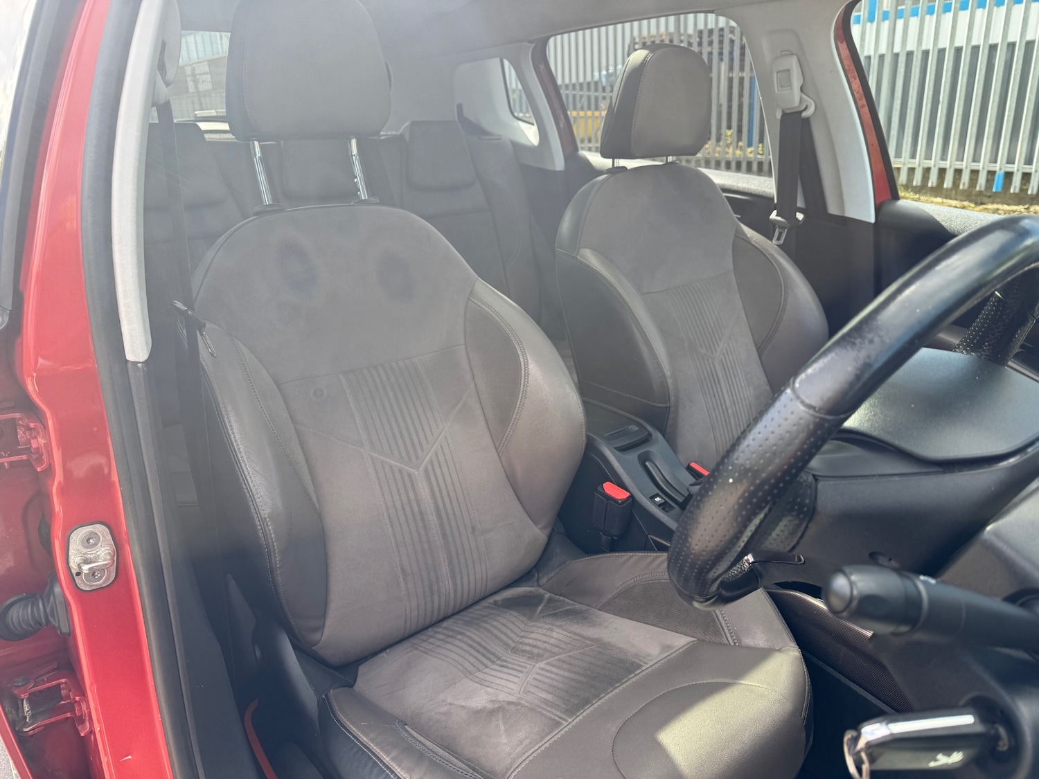 Used Peugeot 2008 2015 for sale - 78210483: Photo 8