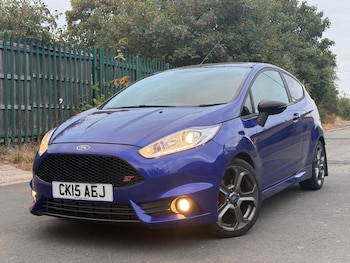 Used Ford Fiesta 2015 for sale - 79552358: Photo