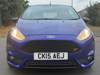 Used Ford Fiesta 2015 for sale - 79552358: Photo