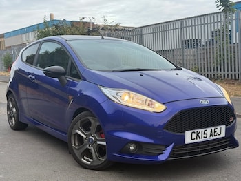 Used Ford Fiesta 2015 for sale - 79552358: Photo